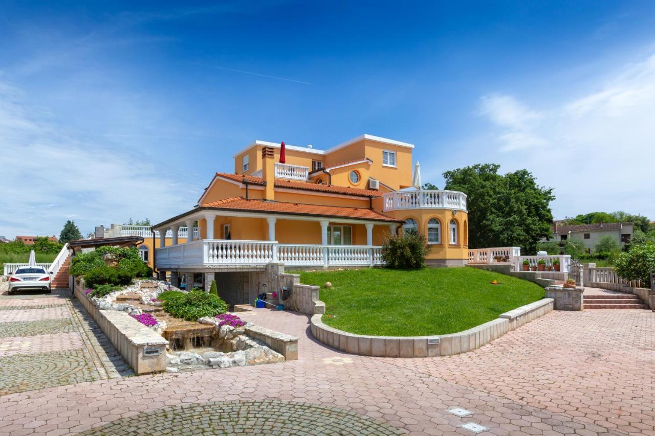 Villa Marko Medulin Exterior photo